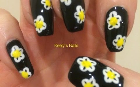 31 Day Nail Art Challenge: Day 14 Flowers