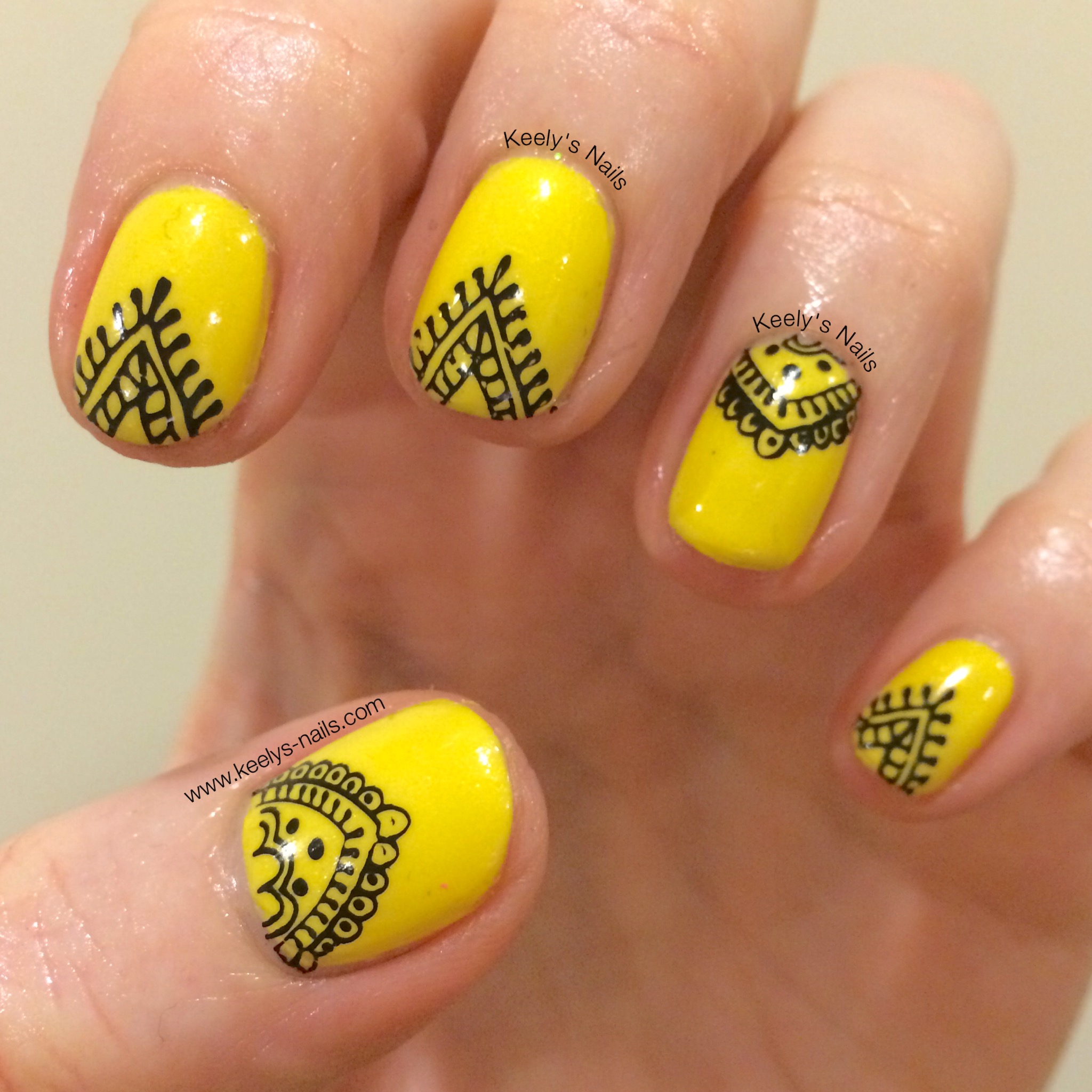 Yellow Lace Shorties - Keely's Nails