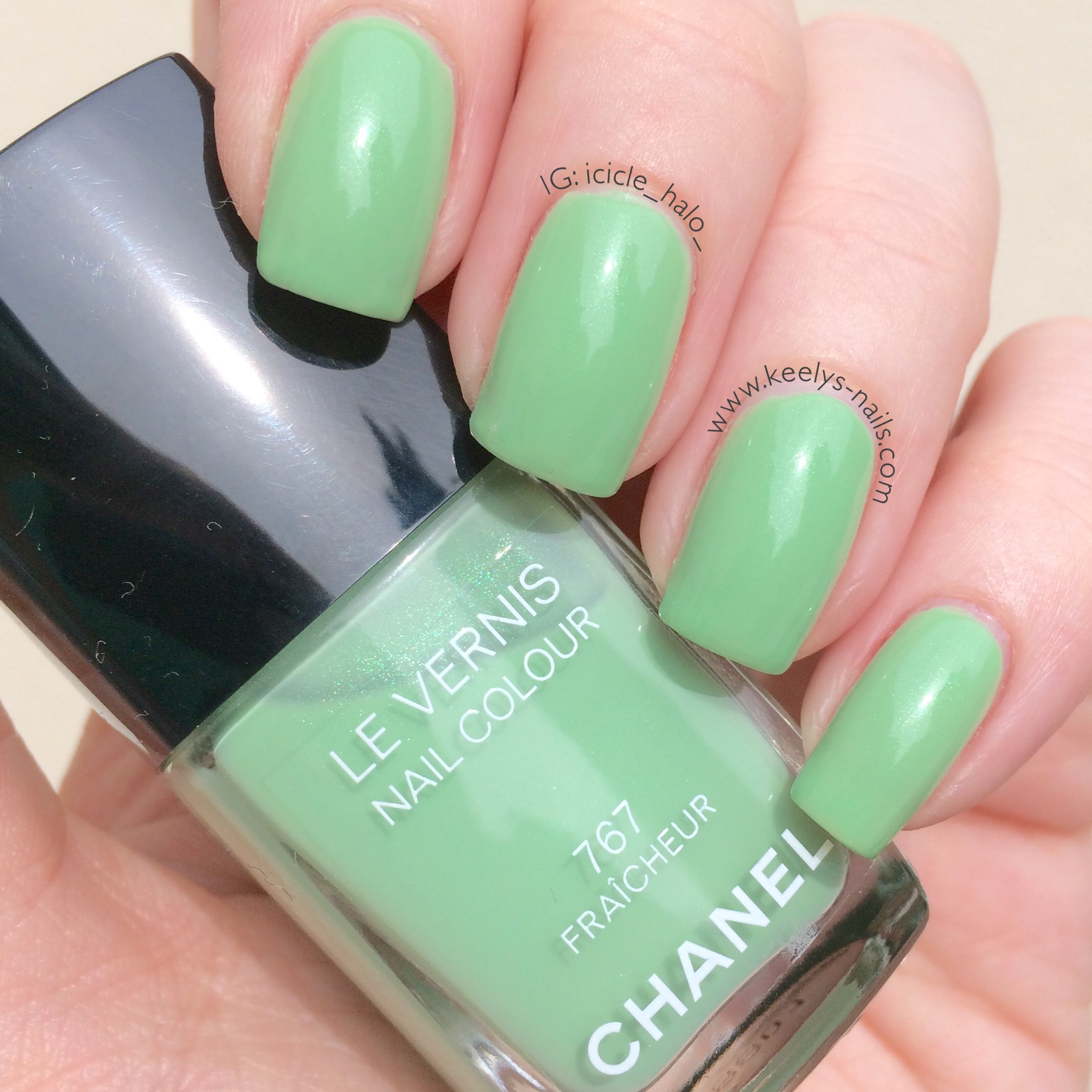 Chanel Fraicheur swatch, a soft pale green.