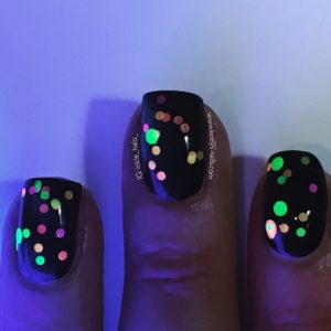 Neon Dot Nail Art UV macro