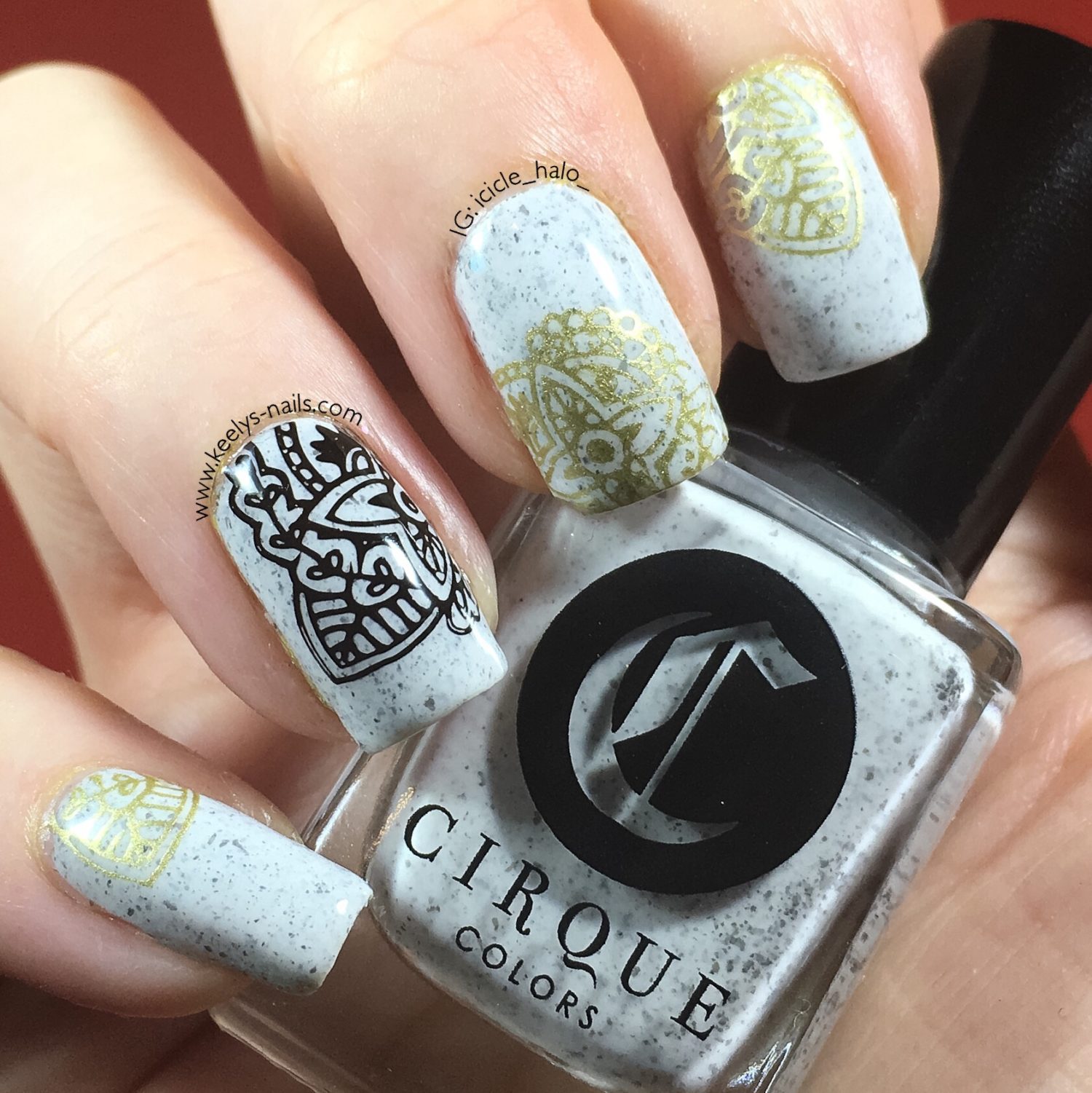 Cirque Hatch with stamping right hand