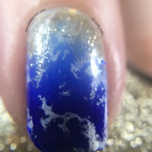 Beach Watermarble Nail Art macro