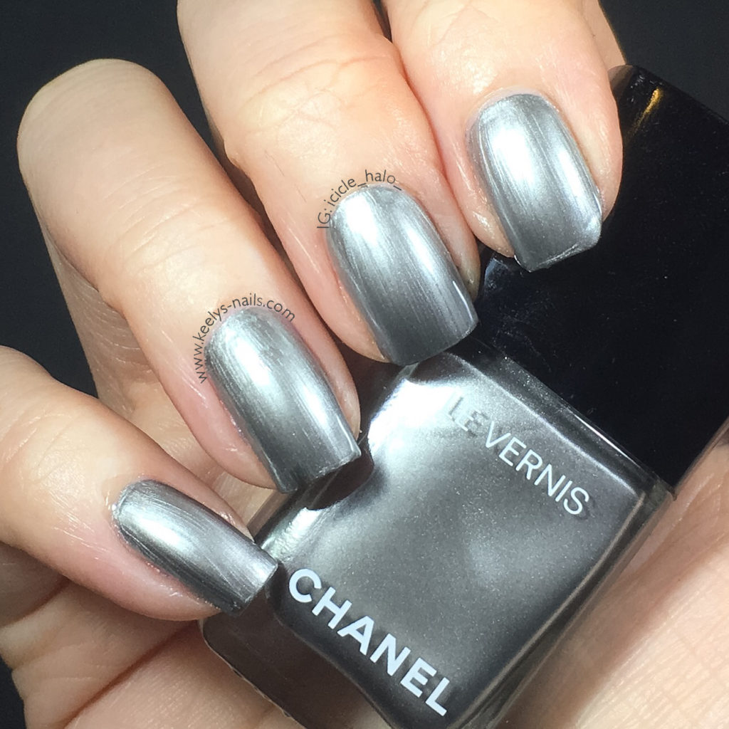 Chanel Liquid Mirror 540 with top coat right hand