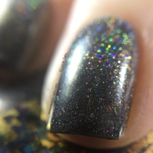 Macro of holographic gradient on FUN Lacquer Cepheus