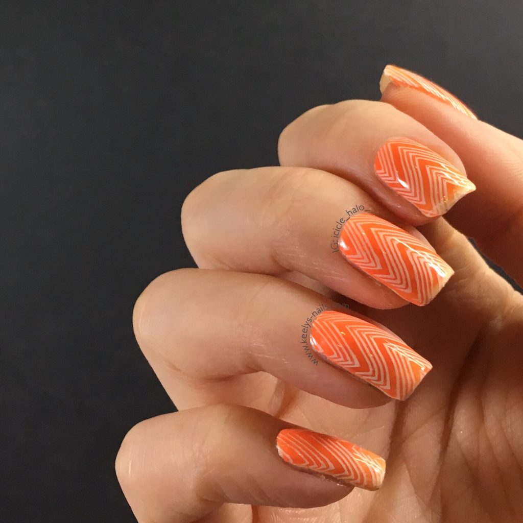 Coral Ombré - perfect summer vacation nail art