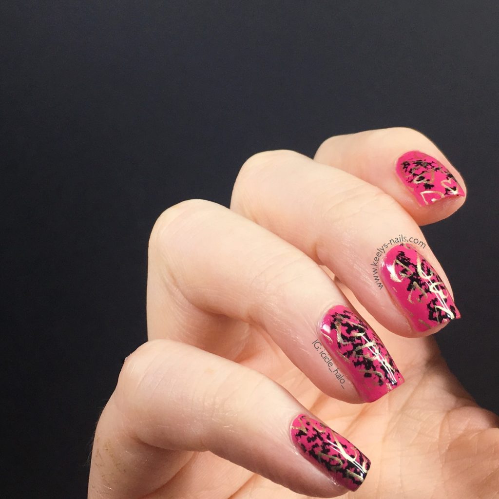 Right hand - Graffiti Hearts nail art